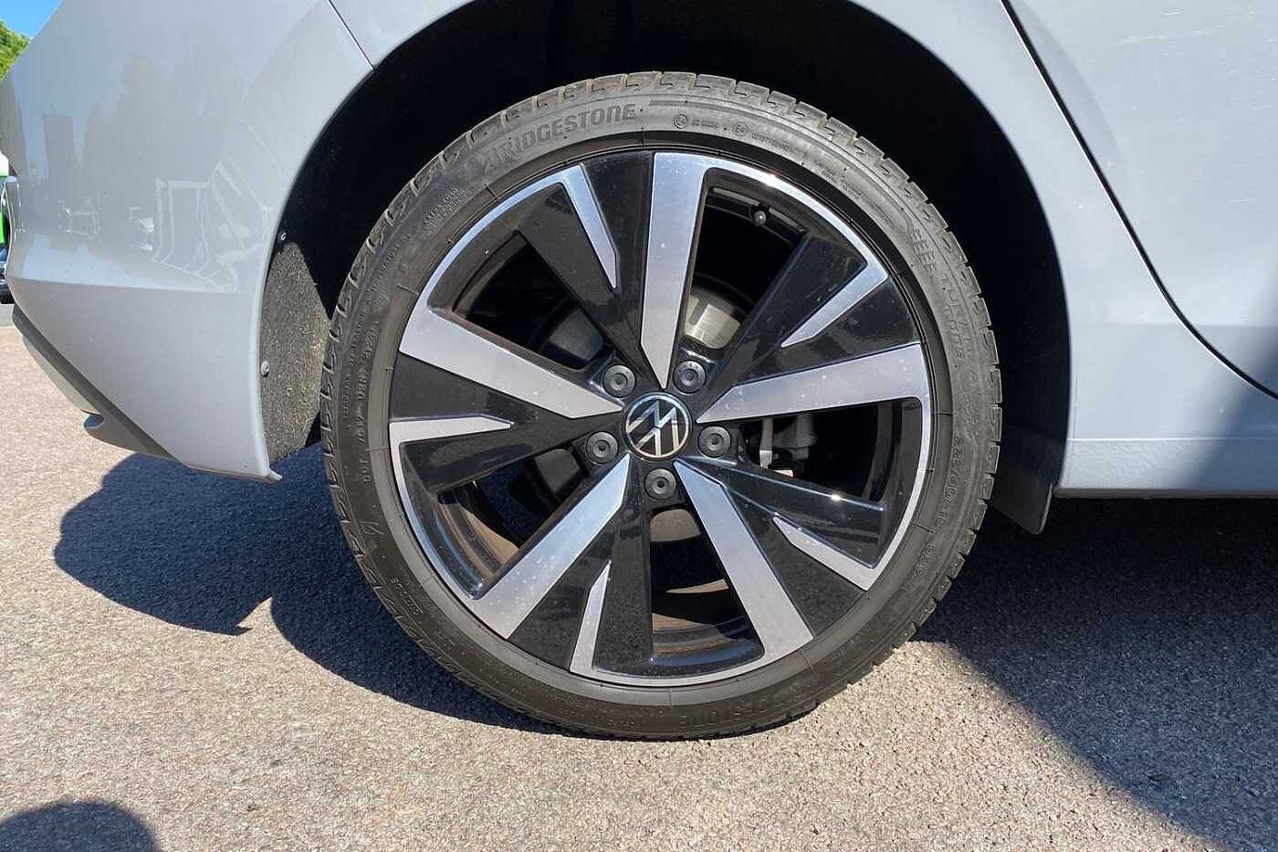 Volkswagen Golf Hatchback 1.5 TSI 204 Style eHybrid 5dr DSG